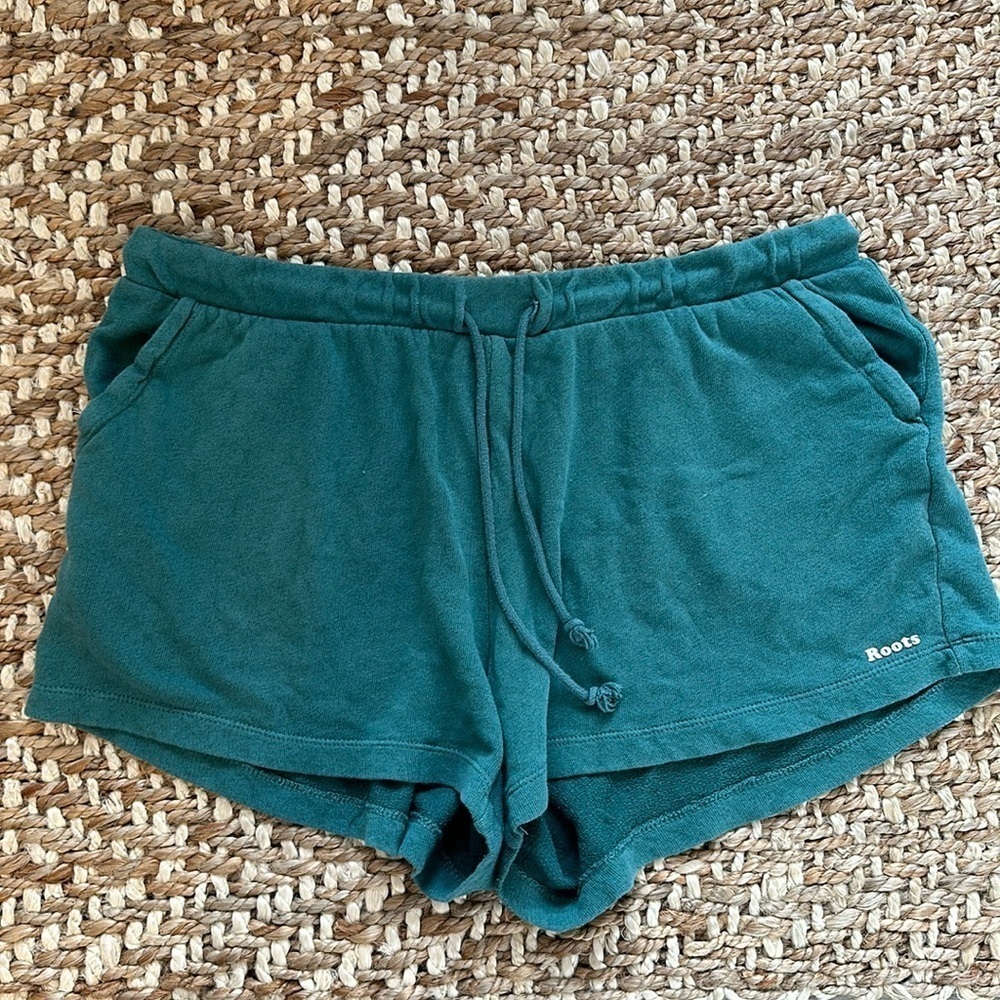 Roots sweat shorts size xl